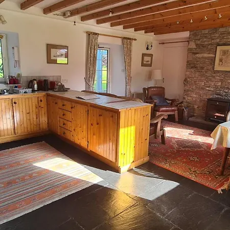 The Old Mill, Argideen River Holiday home *
